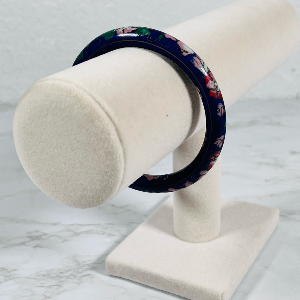 Floral Enamel Bangle Bracelet - Picture 2 of 6